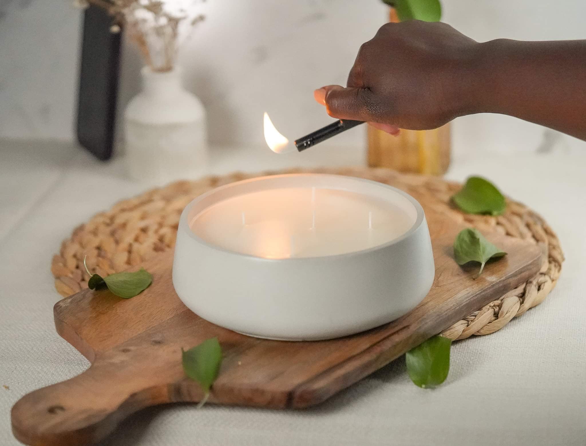 Elegant 4-Wick Stone Candle Bowl - Customizable Scent for Home